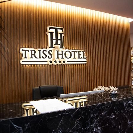 Triss Hotel Tirana Exterior photo